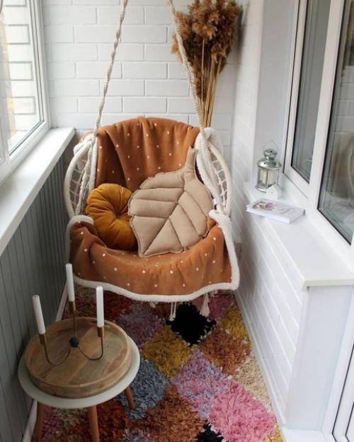 Один из самых главных атрибутов в квартире это декор, именно он создает основной уют в ней. 08