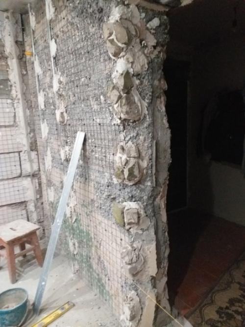 Пришлось делать ремонт собственными ручками, намаялся я конечно с ни будь здоров, но что поделать, свое же жилье.