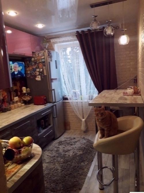 Свою кухню я решила наполнить яркими деталями. 04