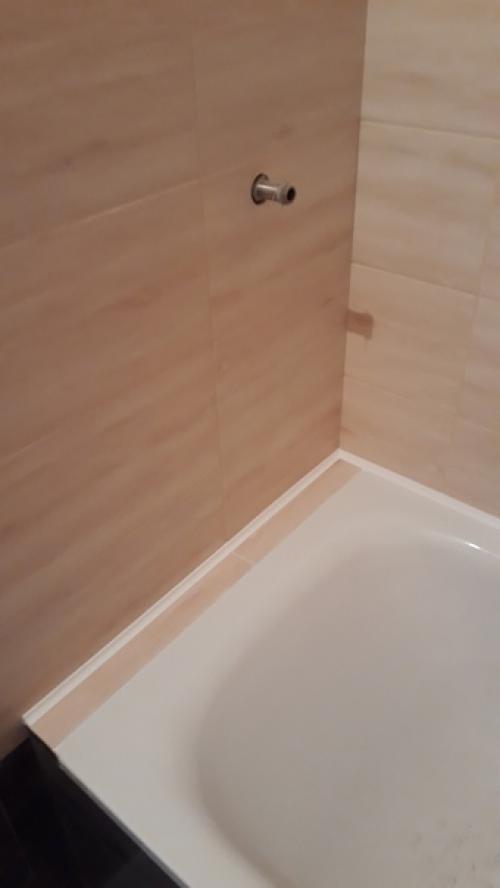 Наконец закончили ремонт санузла, показываю что из этого получилось. 07