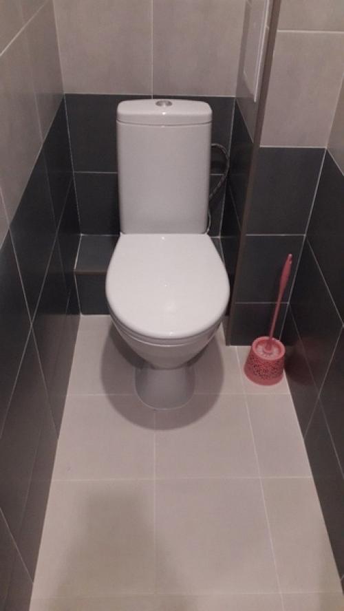 Не понимаю тех людей, кто пишет, что у них ушел месяц и более на ремонт в туалете с ванной. 02