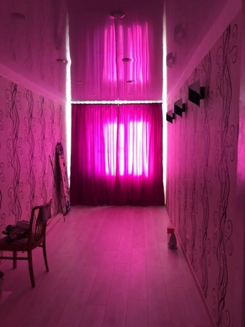 Разобрали полностью комнату, пришлось конкретно попотеть, а затем уже приступили к отделке. 08