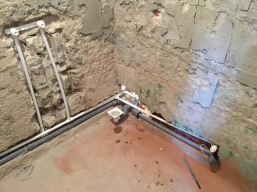 Вот так мы у себя санузлы в квартире обновили. 03