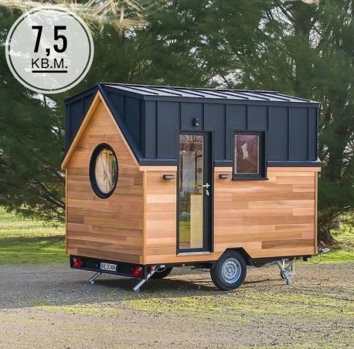 Домик прицеп площадью всего каких то 7, 5 кв.