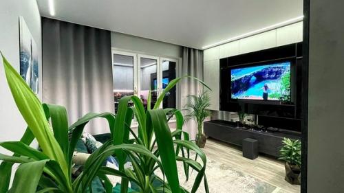 Вот так сделан интерьер у меня в квартире студии, 23 м 2. сначала все тщательно продумал, а потом уже реализовал. 04