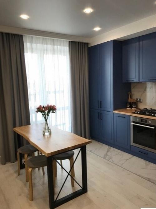 Вот таким образом оформили свою квартиру студию.