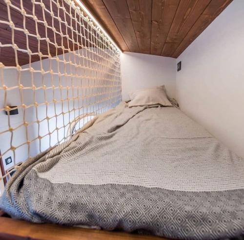 Домик прицеп площадью всего каких то 7, 5 кв. 06