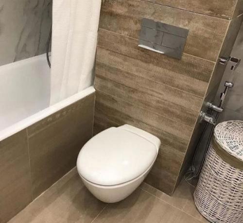 Вот так выглядит интерьер нашей квартиры студии. 05