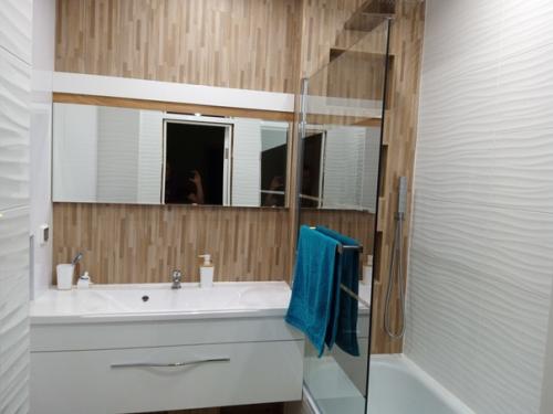 Первый ремонт в ванной сделал. 04