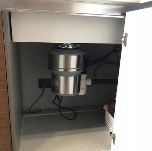 Показываю вам во всей красе свою современную и очень функциональную кухню. 06