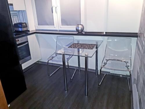 Вот такой ремонт сделали у себя в хрущевке. 04