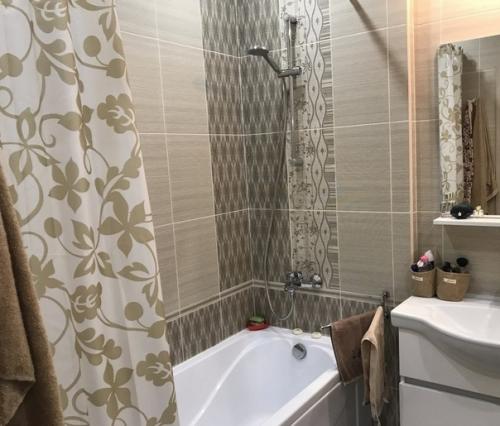 Хочу показать ванную. 06