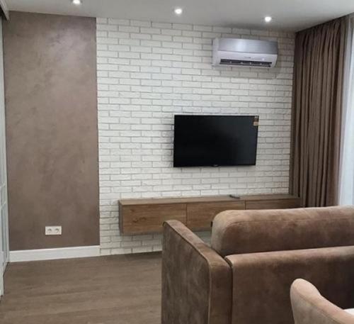 Вот так выглядит интерьер нашей квартиры студии. 02