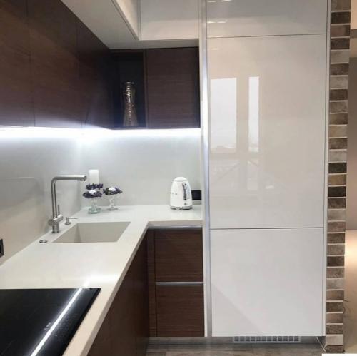 Показываю вам во всей красе свою современную и очень функциональную кухню. 02