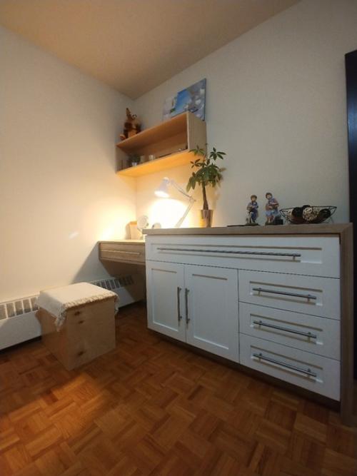 Для жены дамский уголок сделал. 01