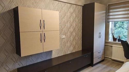 Это комната, которую мы подготовили для нашего сына. 04