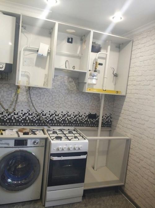 Вот что получилось сделать с нашей кухней.