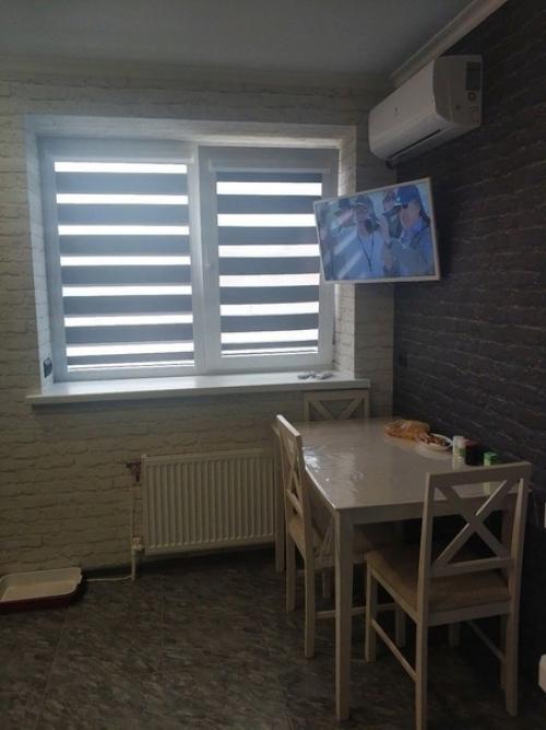 Вот что получилось сделать с нашей кухней. 04