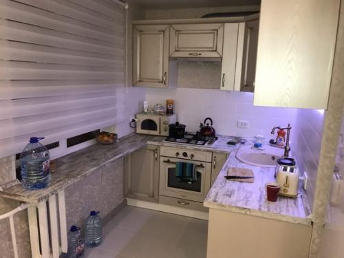 Установили такую кухню у себя в студии. 01