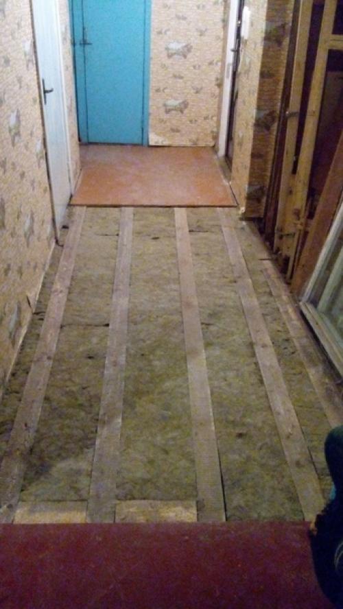 Вот так мы преобразили нашу прихожую комнату, результат бомбезный, вы только посмотрите. 01