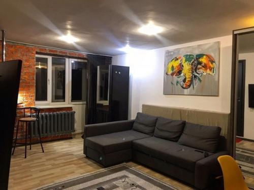 Вот так выглядит интерьер мойе студии, который я делал полностью сам. 02