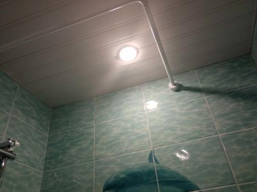 Наша ванна.  Совместили санузел и ванну. 04