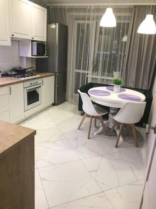 Простой ремонт на кухне на современный лад.