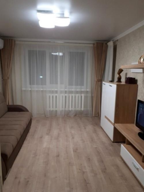 Купили квартиру, и сразу сделали ремонт. 02