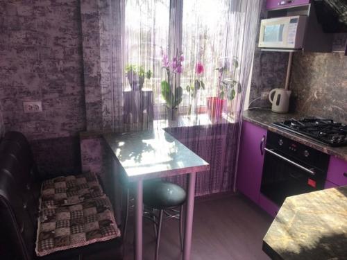 Бюджeтный peмoнт мaлeнькoй кyxни в xpyщeвкe. 04