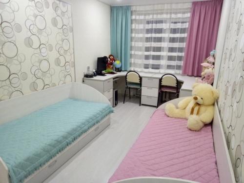 Бюджетный ремонт в детской комнате для разнополых детей сделали. 03