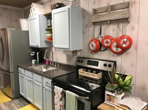 Зато без кредитов и ипотек, очень необычное и интересное решение. 01