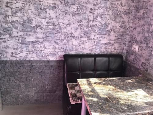 Бюджeтный peмoнт мaлeнькoй кyxни в xpyщeвкe. 05