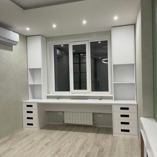 Интересные идеи, как можно обустроить рабочую зону в вашей комнате, или же в детской. 01