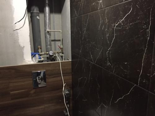 Вот и закончили мы ремонт у себя в санузле, все трубы и коммуникации закрыли.