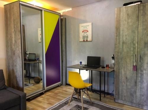 Вот так выглядит интерьер мойе студии, который я делал полностью сам. 03