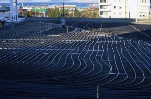 Слухи о том, что в европейских странах используют тротуары с подогревом оказались правдой. 04