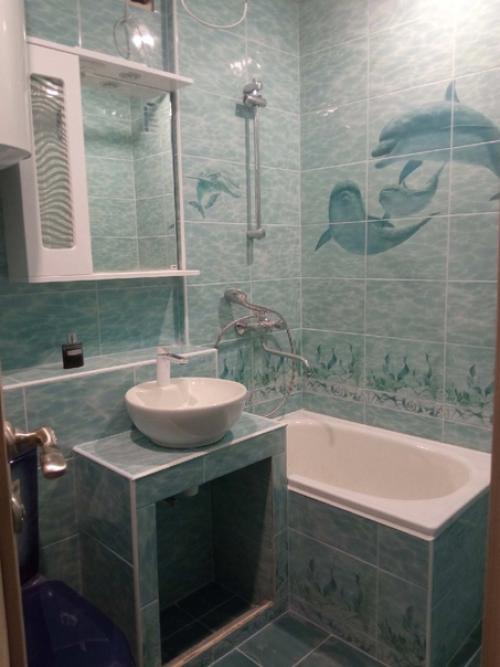 Наша ванна.  Совместили санузел и ванну.