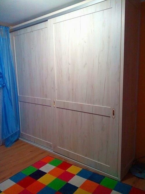 Делали шкаф на заказ, специально для нашей квартиры.