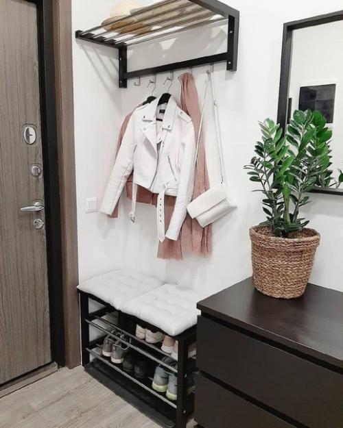 Наша прихожая в которой мы не делали ничего сверхъестественного. 01