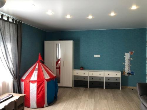 Наконец - то завершился ремонт в детской для наших сынишек. 06