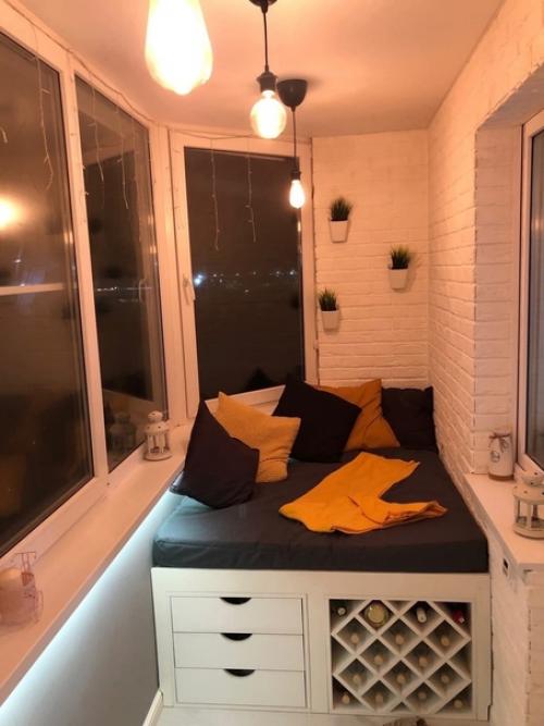 Себе чилаут зону на балконе сделал. 09