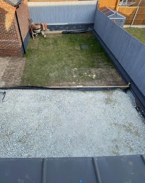 Немного облагородили территорию нашего участка. 02