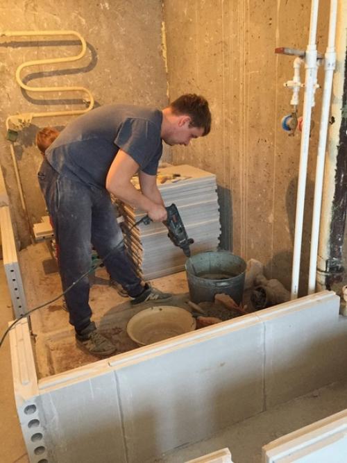 Coвмещённый caнузел 4 кв м. пepвый peмонт с 0, бюджeт был огpaничен. 02