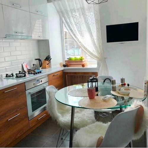 Мы к ремонту квартиры с кухни приступили. 01