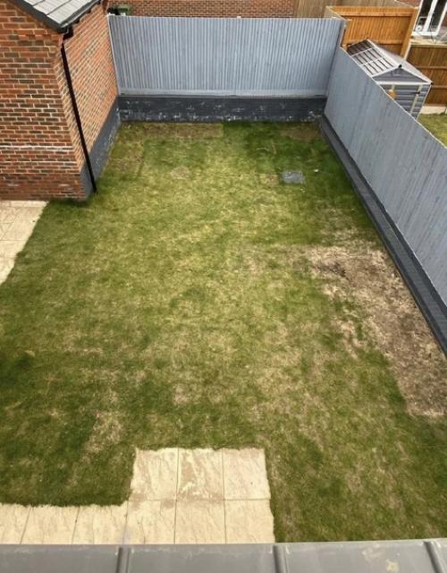 Немного облагородили территорию нашего участка. 01