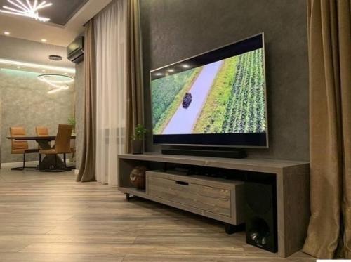 Вот так мы свою гостинную оформили. 03