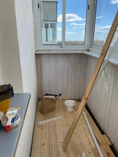 Пока находился в отпуске, решил, что необходимо довести до ума балкон. 01