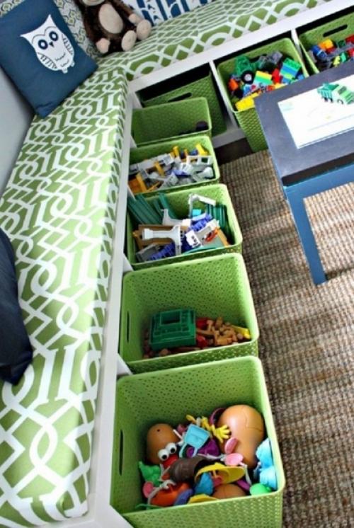 Очень надоели разбросанные по всей квартире детские игрушки, уже не знала что с этим делать, пока не нашла идею.