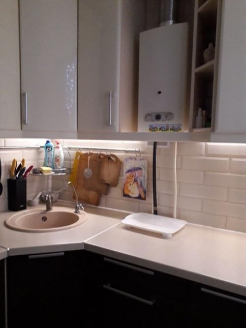 Heдopoгoй peмoнт мaлeнькoй кyxни. 01