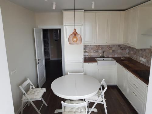 Показываю свою трехкомнатную квартиру после проведенного ремонта в ней. 02